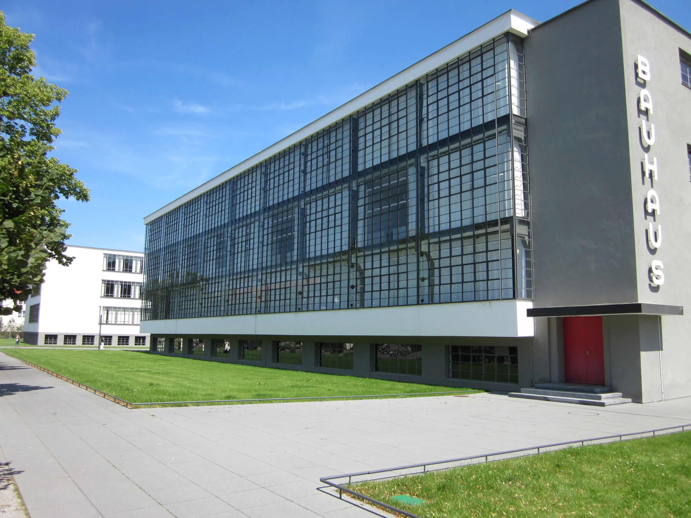 Bangunan Bauhaus di Dessau dalam foto Juli 2011.