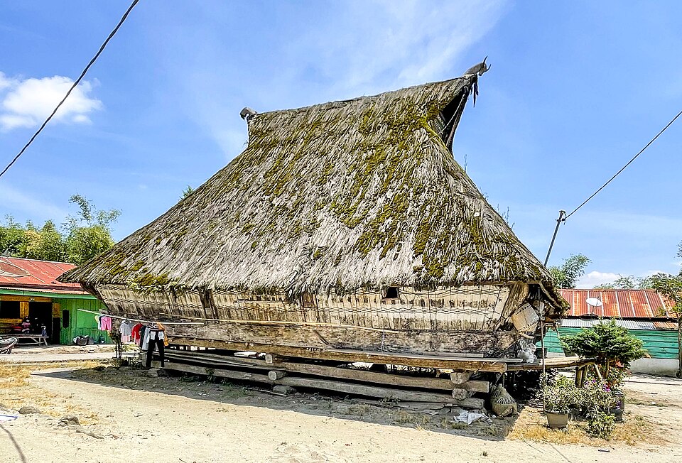 Siwaluh Jabu, Tradisi arsitektur Indonesia.