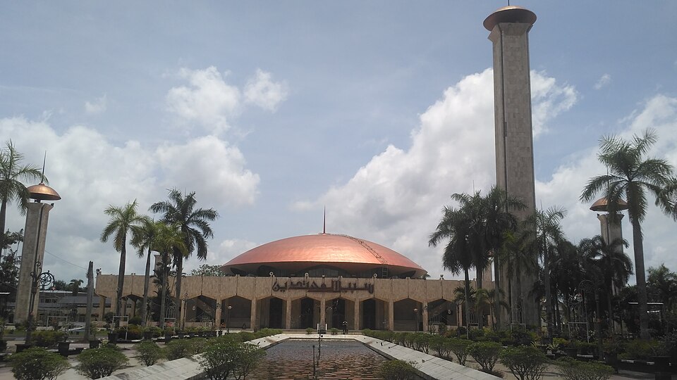Masjid Raya Sabilal Muhtadin, Antasan Besar, Kalimantan Selatan, Indonesia.