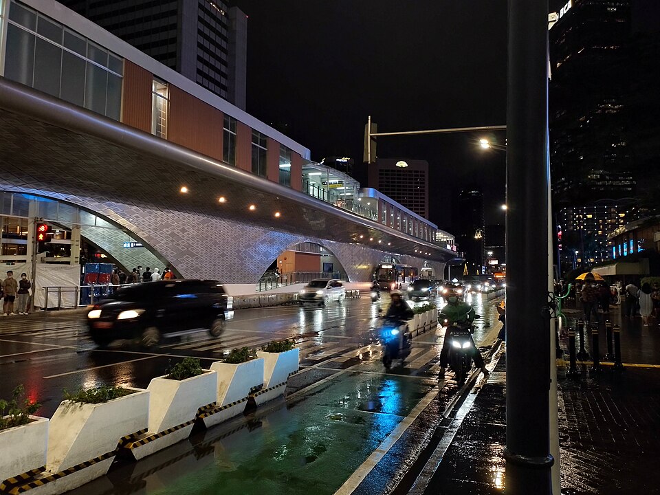 Bundaran HI Astra (Transjakarta), Jakarta Pusat, DKI Jakarta, Indonesia.