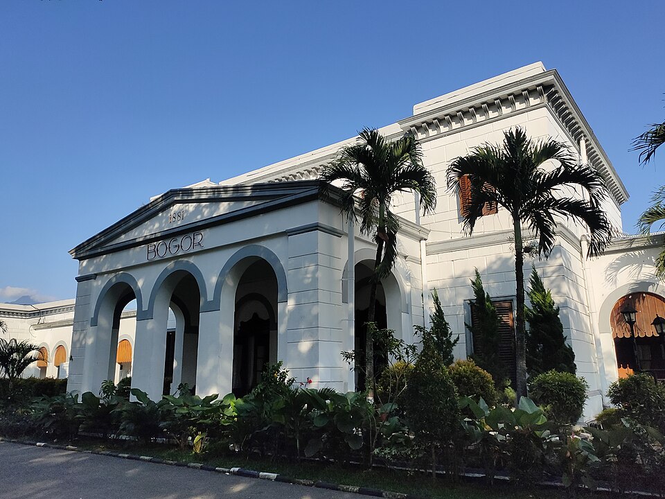 Stasiun Bogor, Bogor, Jawa Barat, Indonesia.