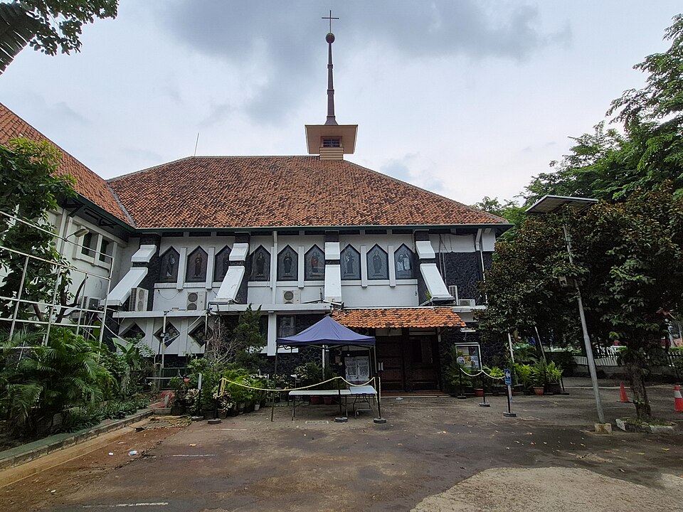 Gereja Santo Antonius Padua, Bidaracina, Jatinegara, DKI Jakarta, Indonesia.