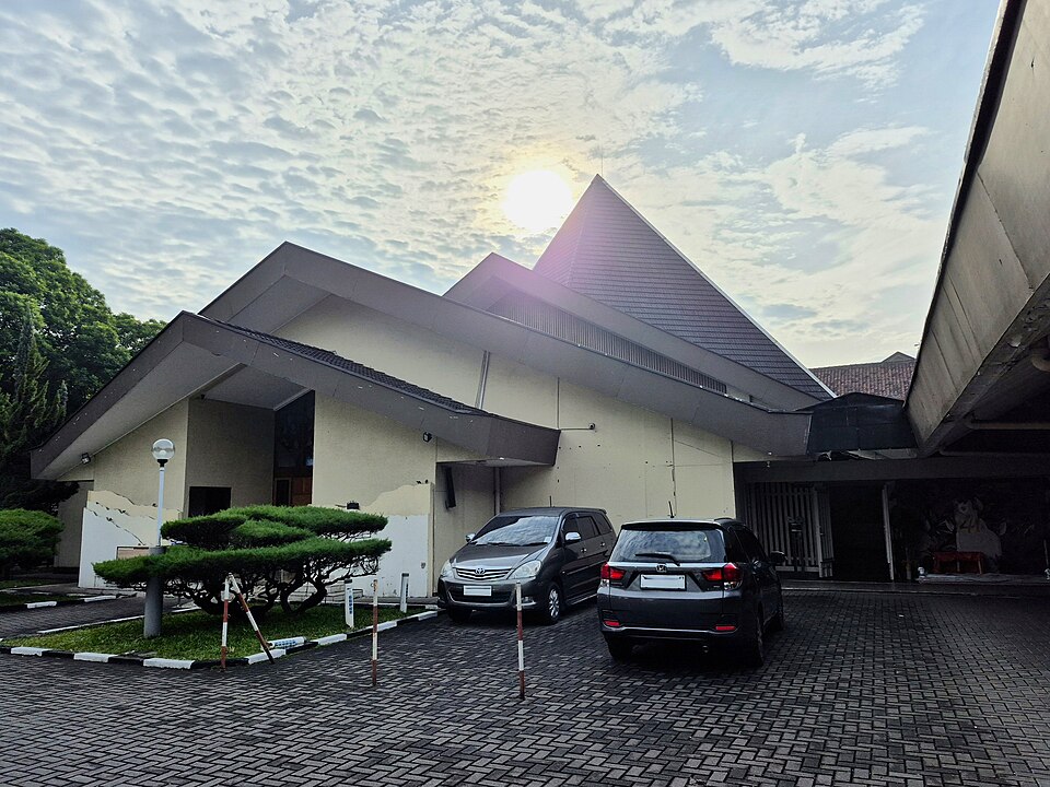 Gereja Hati Tak Bernoda Santa Perawan Maria, Buah Batu, Cijagra, Jawa Barat, Indonesia.