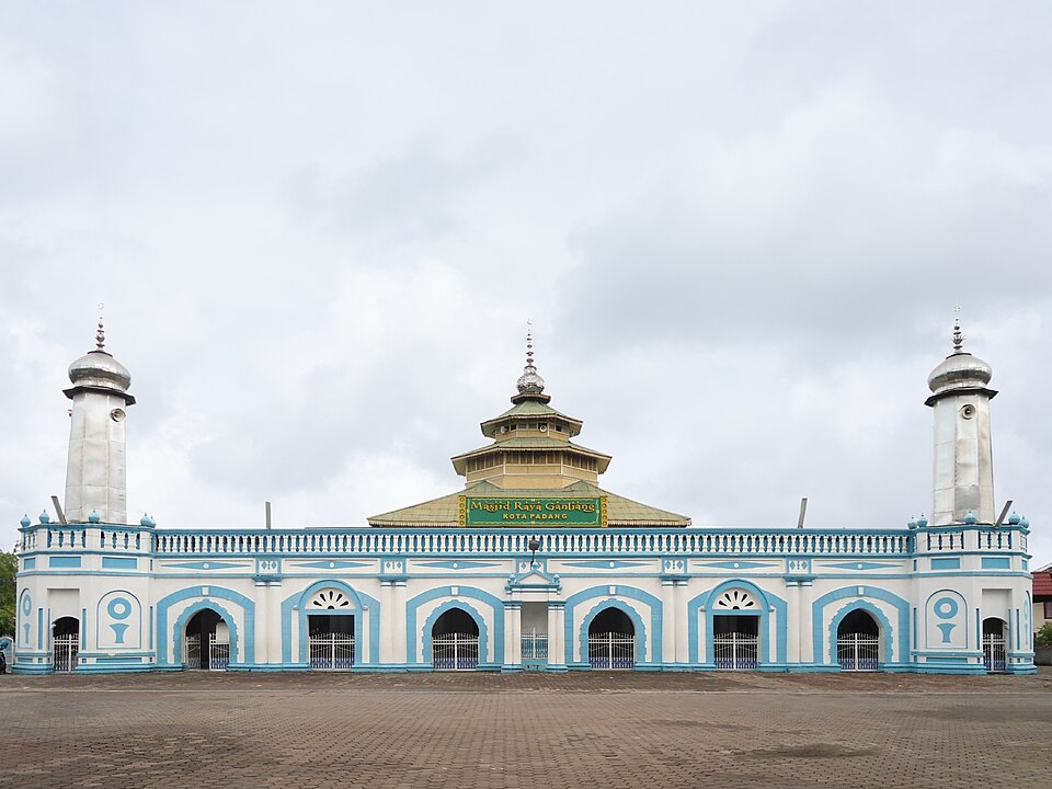 Masjid Raya Ganting, Ganting Parak Gadang, Sumatera Barat, Indonesia.