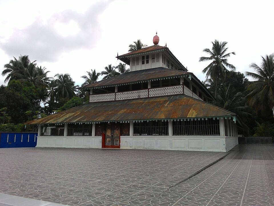 Masjid Poteu Meureuhom, Pidie, Aceh, Indonesia.