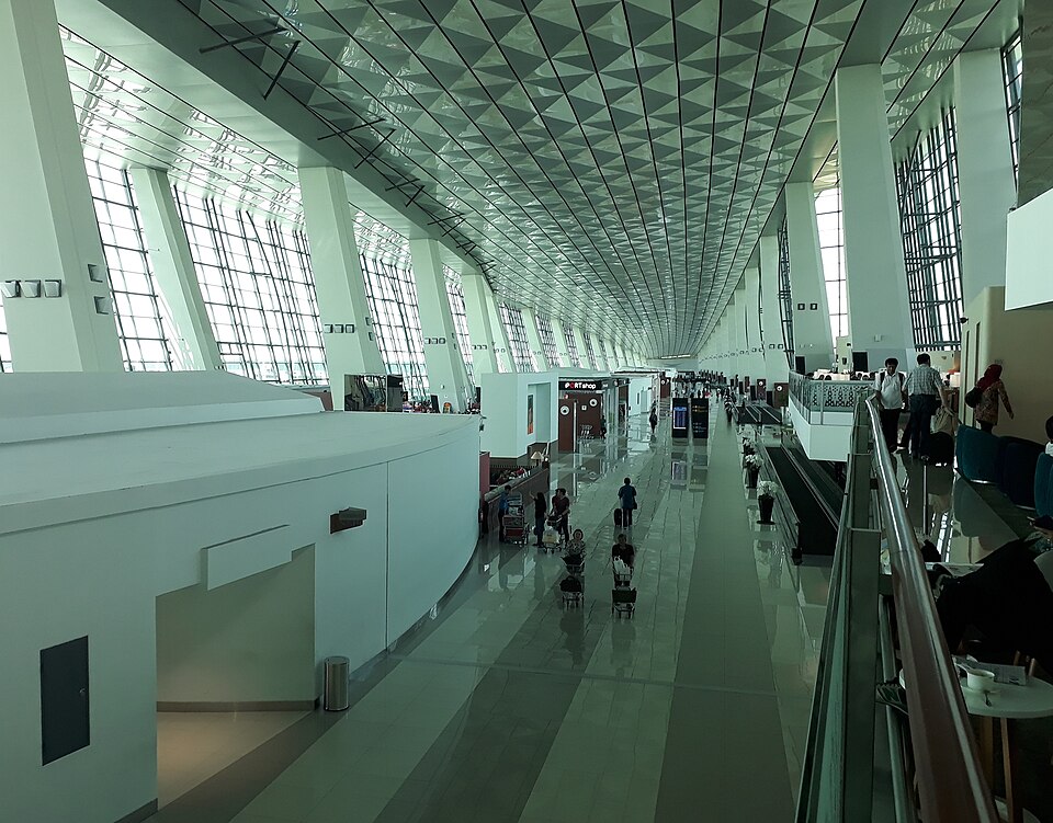 Terminal 3 Bandar Udara Internasional Soekarno–Hatta, Tangerang, Banten, Indonesia.