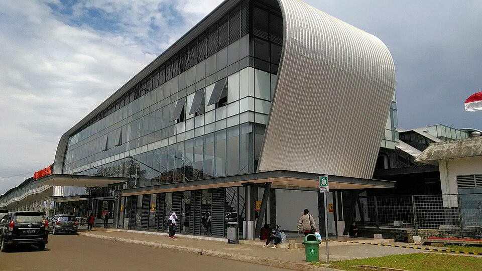 Stasiun Cisauk, Tangerang, Banten, Indonesia.
