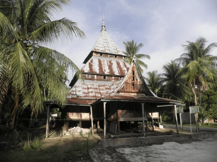 Surau Bintungan Tinggi, Padang Bintungan, Sumatera Barat, Indonesia.