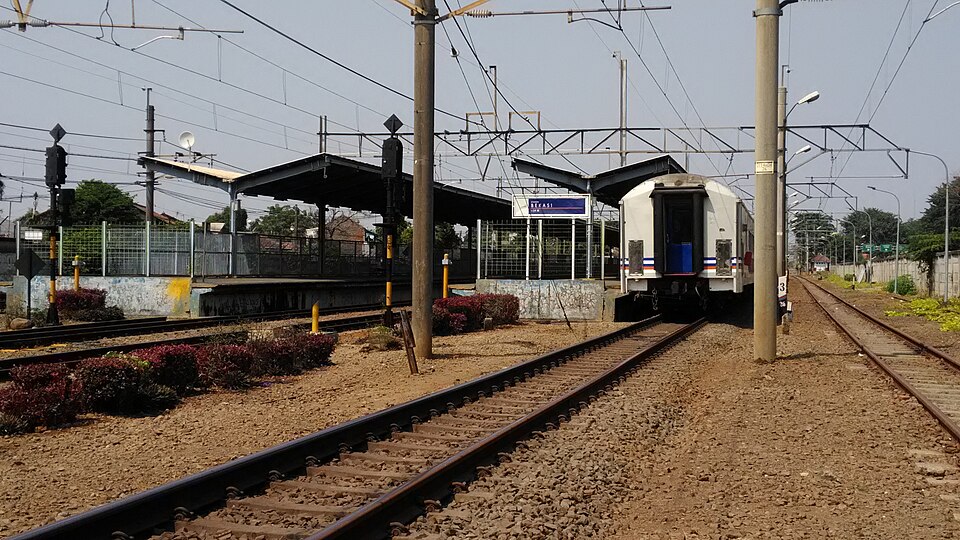 Stasiun Bekasi, Bekasi, Jawa Barat, Indonesia.