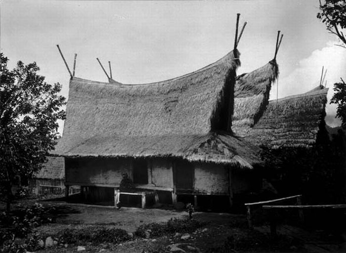 Rumah tradisional Sunda, Tradisi arsitektur Indonesia.