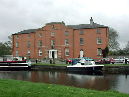 Foto perwakilan hotel, ROBERTSTOWN EAST · NIAH 11806009, Robertstown, pada rekaman NIAH 11806009.