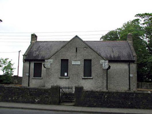 Foto perwakilan Rathangan National School, Rathangan, pada rekaman NIAH 11810033.