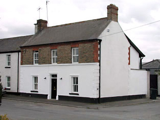 Foto perwakilan Ferrybank House, Sallins, pada rekaman NIAH 11811014.