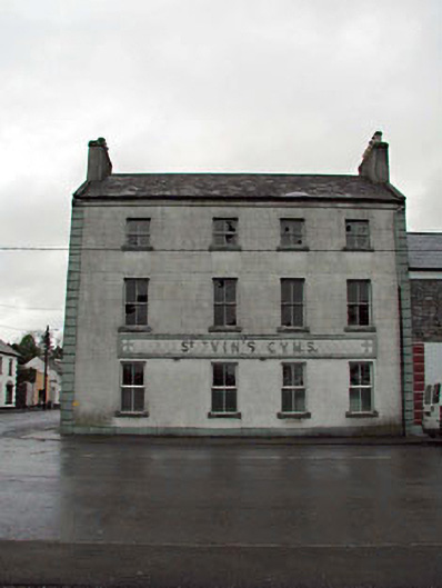 Foto perwakilan Saint Evin's Christian Young Men's Society, Monasterevin, pada rekaman NIAH 11816017.