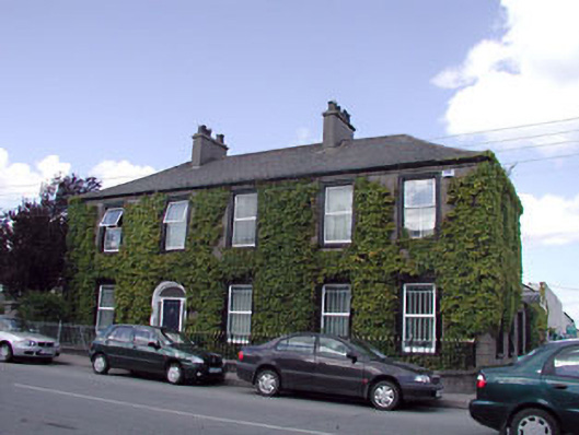 Foto perwakilan Charlotte House, Newbridge, pada rekaman NIAH 11818019.
