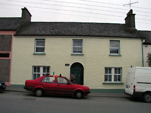 Foto perwakilan The Old Courthouse, Kilcullen, pada rekaman NIAH 11819004.