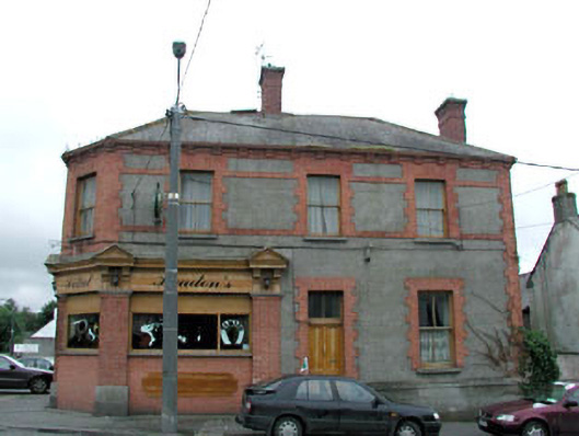 Foto perwakilan house, Market Square, Main Street · NIAH 11820012, Ballymore Eustace, pada rekaman NIAH 11820012.