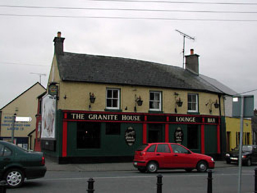 Foto perwakilan house, Market Square, Main Street · NIAH 11823036, Castledermot, pada rekaman NIAH 11823036.