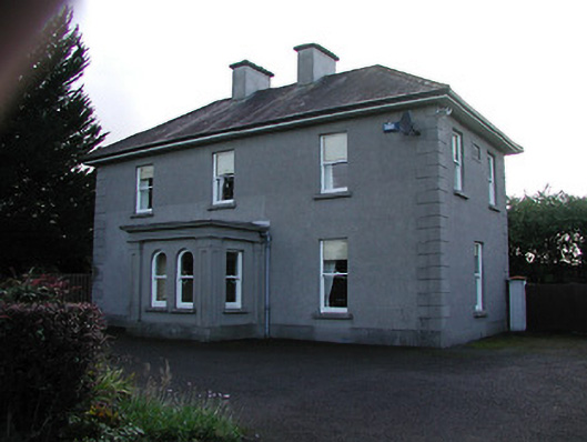 Foto perwakilan presbytery/parochial/curate's house, Chapel Street · NIAH 12305020, Freshford, pada rekaman NIAH 12305020.