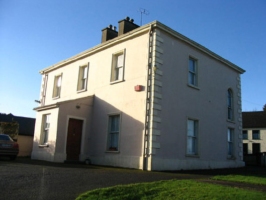 Foto perwakilan presbytery/parochial/curate's house, ROSSANENY (READE) · NIAH 12319002, Windgap, pada rekaman NIAH 12319002.
