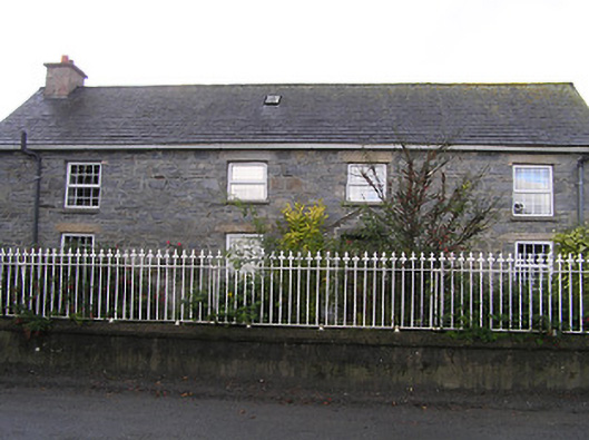 Foto perwakilan farm house, BOHERNASTREKAUN OR KILLURE · NIAH 12402120, BOHERNASTREKAUN OR KILLURE, pada rekaman NIAH 12402120.