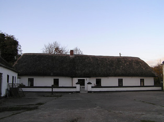 Foto perwakilan farm house, KYLENASKEAGH · NIAH 12402205, KYLENASKEAGH, pada rekaman NIAH 12402205.