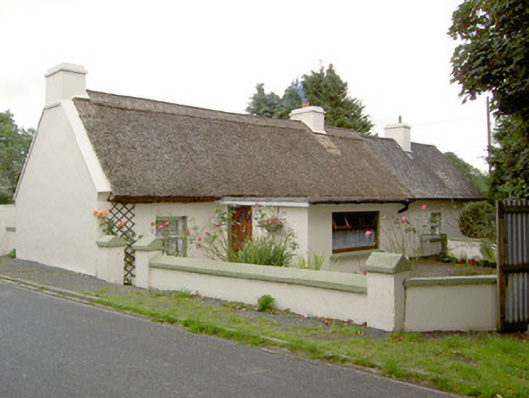Foto perwakilan house, CLOONTAMORE · NIAH 13401814, CLOONTAMORE, pada rekaman NIAH 13401814.