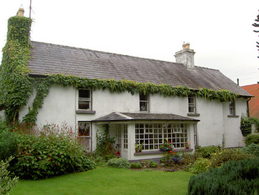 Foto perwakilan Newport House, AGHNAVEALOGE, pada rekaman NIAH 13402401.
