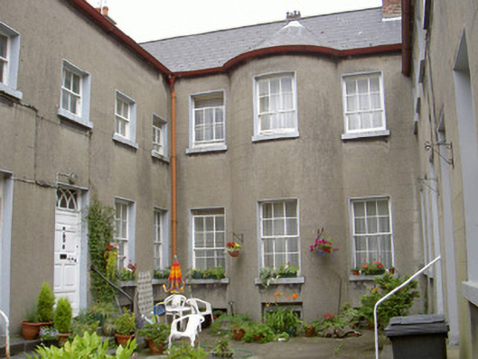 Foto perwakilan house, 8, Saint Peter's Place, Church Lane · NIAH 13619100, Drogheda, pada rekaman NIAH 13619100.
