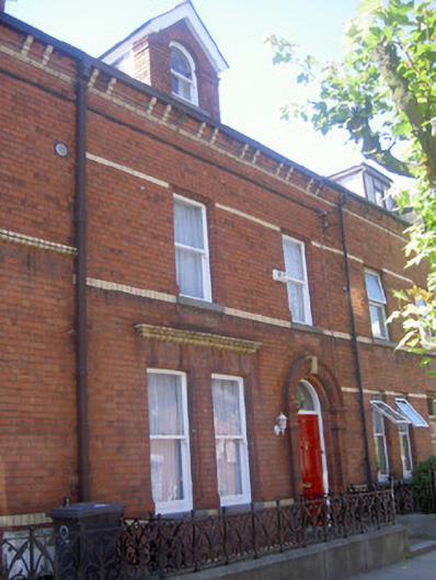 Foto perwakilan house, 44, Castle Road · NIAH 13702016, Dundalk, pada rekaman NIAH 13702016.