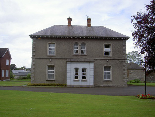Foto perwakilan presbytery/parochial/curate's house, Moorhall · NIAH 13823014, Ardee, pada rekaman NIAH 13823014.