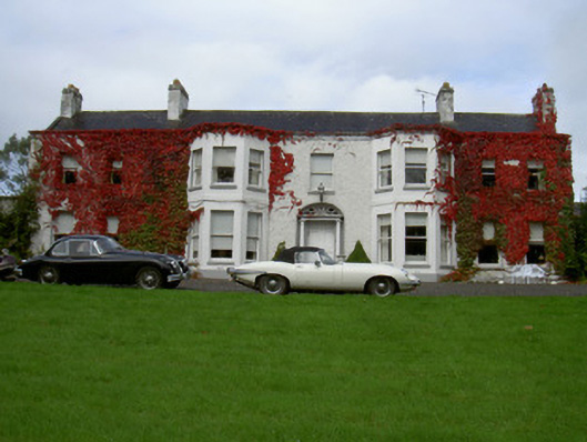 Foto perwakilan Newtown House, Newtown Stalaban, pada rekaman NIAH 13902436.