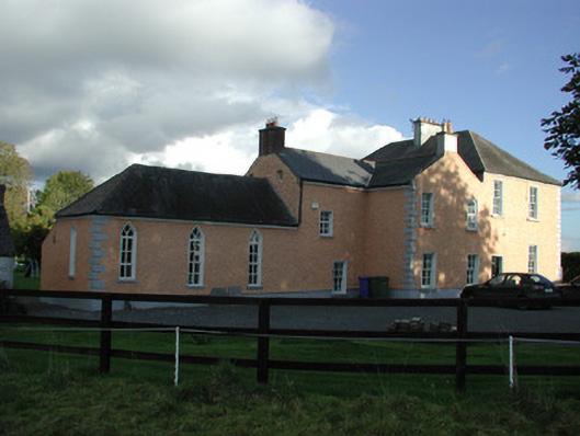 Foto perwakilan presbytery/parochial/curate's house, CLONMORE (CO. BY.) · NIAH 14927001, CLONMORE (CO. BY.), pada rekaman NIAH 14927001.