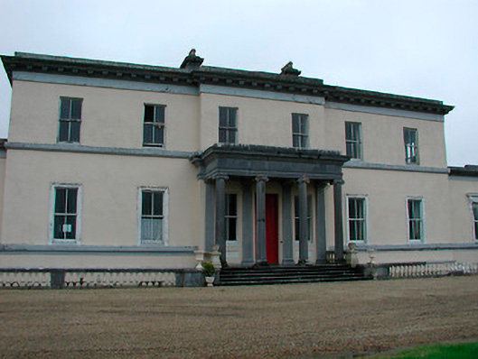 Foto perwakilan Middleton Park House, Castletown Geoghegan, pada rekaman NIAH 15318019.