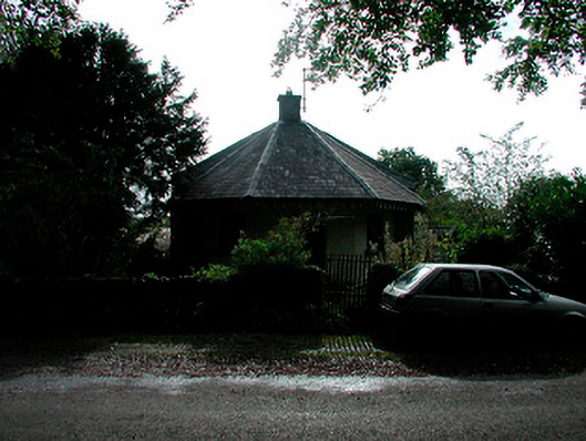 Foto perwakilan Fifty Pence House, AGAHLASTY AND ANKERSLAND, pada rekaman NIAH 15400704.