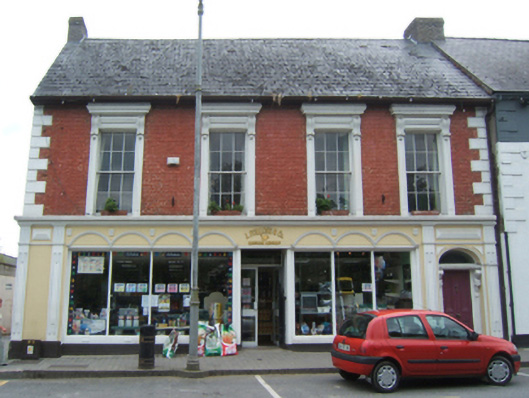 Foto perwakilan house, The Mall or Main Street · NIAH 15602046, Bunclody, pada rekaman NIAH 15602046.