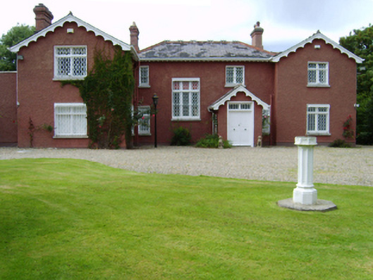 Foto perwakilan Ounavarra House, Courtown, pada rekaman NIAH 15611002.