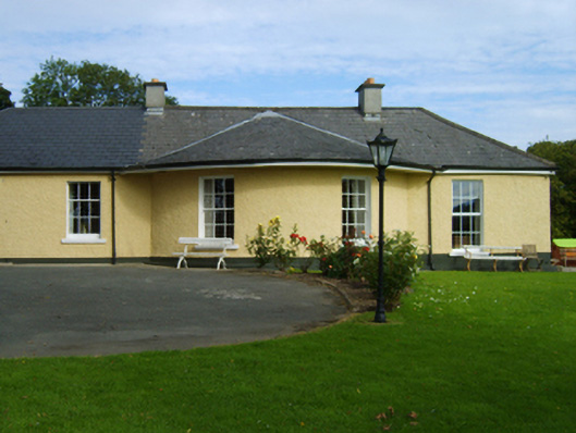Foto perwakilan Monart Rectory, PULLINGSTOWN BIG, pada rekaman NIAH 15701923.