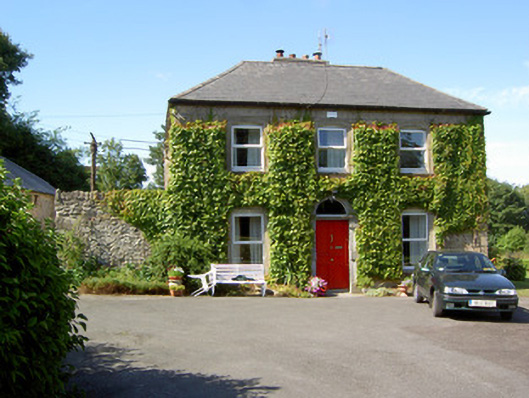 Foto perwakilan Knight's Lodge, Charleville, pada rekaman NIAH 20806071.