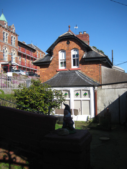 Foto perwakilan gate lodge, Military Hill · NIAH 20863055, Cork, pada rekaman NIAH 20863055.