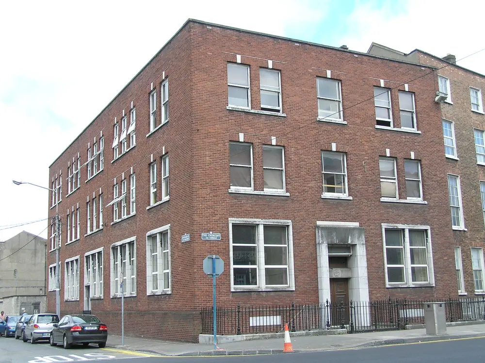 Foto perwakilan school, The Crescent, Newenham Street · NIAH 21517111, Limerick, pada rekaman NIAH 21517111.