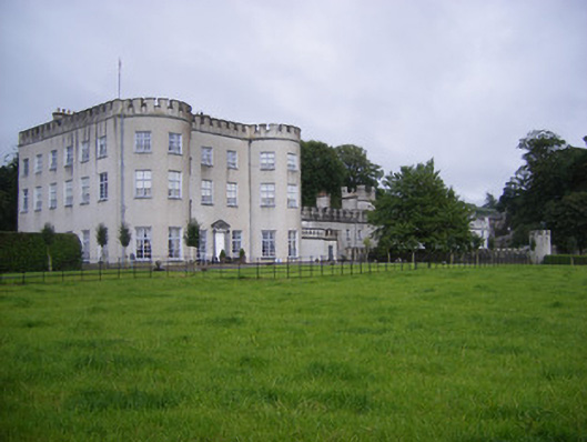 Foto perwakilan Glin Castle, Glin, pada rekaman NIAH 21830003.