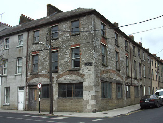 Foto perwakilan house, John Street, James Street · NIAH 22108047, Tipperary, pada rekaman NIAH 22108047.