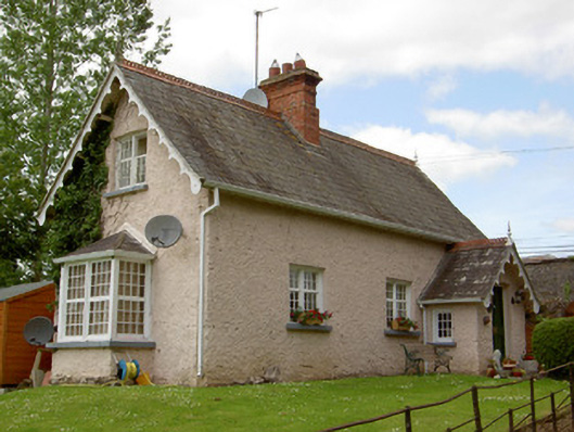 Foto perwakilan Marlfield House, Marlfield, pada rekaman NIAH 22112002.