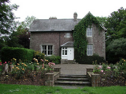 Foto perwakilan Glebe House, DRUMBAUN (KILLOSCULLY PR), pada rekaman NIAH 22403112.