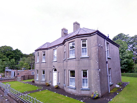 Foto perwakilan presbytery/parochial/curate's house, KNOCKYSPRICKAUN · NIAH 31307706, KNOCKYSPRICKAUN, pada rekaman NIAH 31307706.