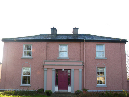 Foto perwakilan rectory/glebe/vicarage/curate's house, Church Street · NIAH 31308602, Louisburgh, pada rekaman NIAH 31308602.