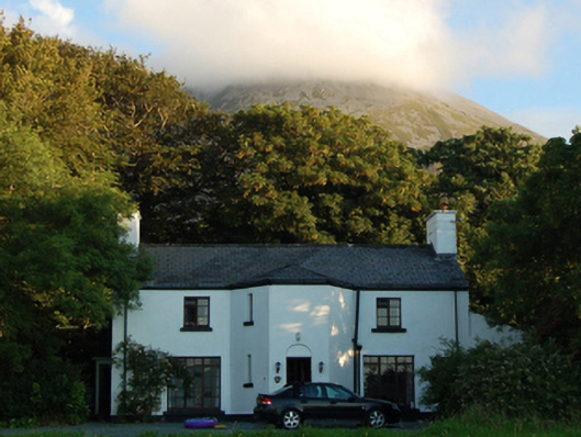 Foto perwakilan Marino Lodge, GLASPATRICK, pada rekaman NIAH 31308705.