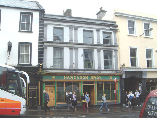 Foto perwakilan Hargadon Brothers, Sligo, pada rekaman NIAH 32007047.