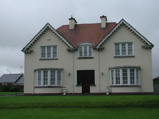 Foto perwakilan presbytery/parochial/curate's house, Main Street · NIAH 32310009, Collooney, pada rekaman NIAH 32310009.